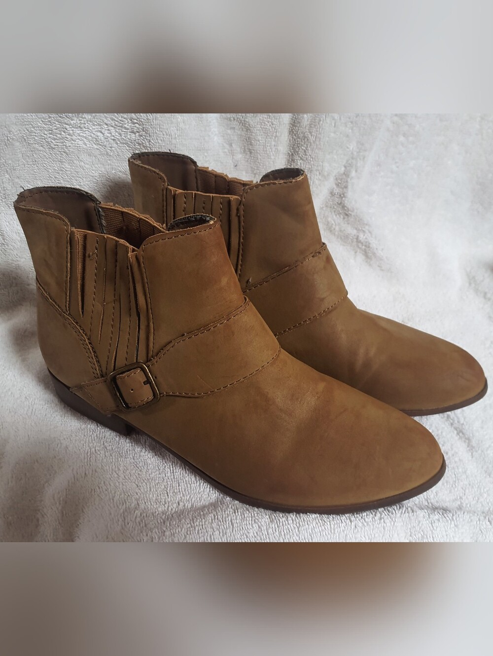 Forever 21 Women’s Tan Ankle Boots - Classic Chelsea Style